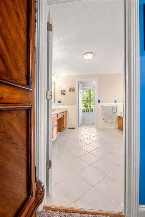 Bath - 135 Timber Ridge Way, Corbin, KY 40701 photo 1 of 10