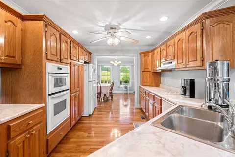 Kitchen - 135 Timber Ridge Way, Corbin, KY 40701 photo 3 of 3