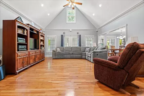 Living - 135 Timber Ridge Way, Corbin, KY 40701 photo 1 of 2