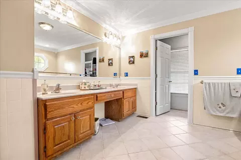 Bath - 135 Timber Ridge Way, Corbin, KY 40701 photo 5 of 10