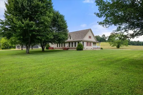Exterior - 135 Timber Ridge Way, Corbin, KY 40701 photo 4 of 16