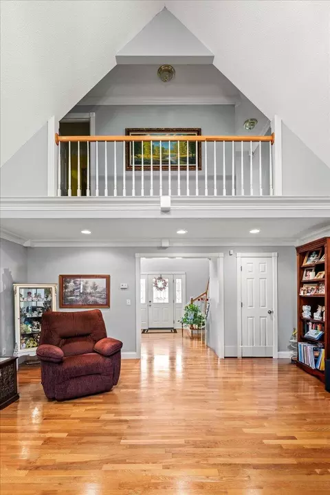 Entry Way - 135 Timber Ridge Way, Corbin, KY 40701 photo 2 of 11