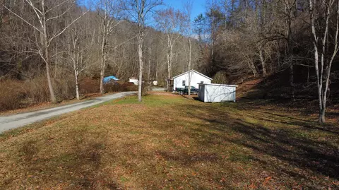 Exterior - 432 Joe Little Fork Rd, Jackson, KY 41339 photo 2 of 2