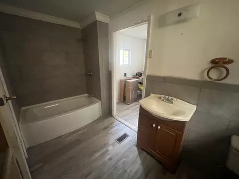 Bath - 432 Joe Little Fork Rd, Jackson, KY 41339 photo 2 of 2
