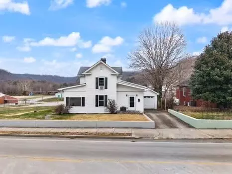 306 Main St, Irvine, KY 40336