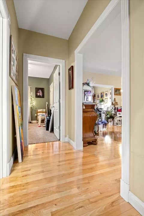 Entry Way - 171 Nolan Dr, Corbin, KY 40701 photo 4 of 8