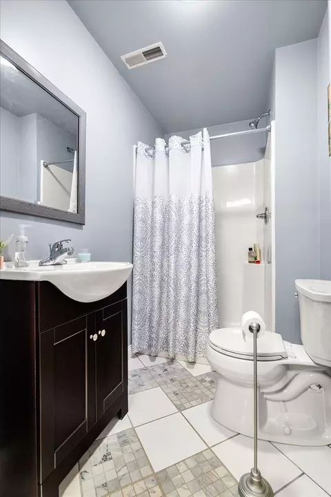 Bath - 171 Nolan Dr, Corbin, KY 40701 photo 3 of 3