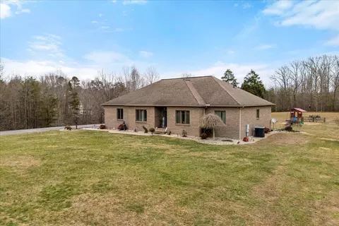 Exterior - 171 Nolan Dr, Corbin, KY 40701 photo 5 of 11