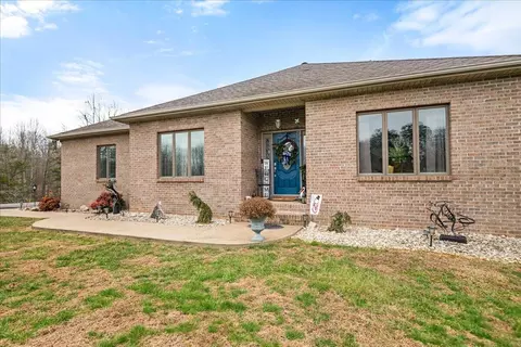 Exterior - 171 Nolan Dr, Corbin, KY 40701 photo 3 of 11