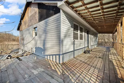 Exterior - 61 Armory Dr, Jackson, KY 41339 photo 3 of 10