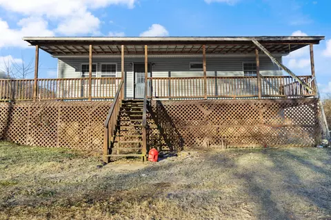 Exterior - 61 Armory Dr, Jackson, KY 41339 photo 6 of 10