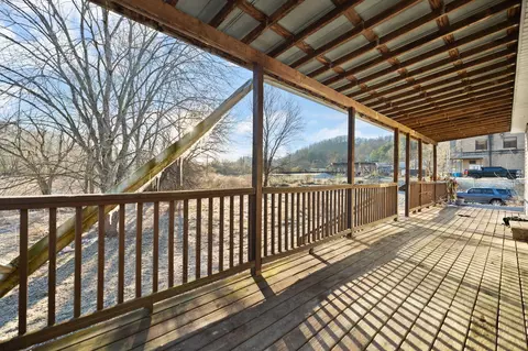 Exterior - 61 Armory Dr, Jackson, KY 41339 photo 5 of 10