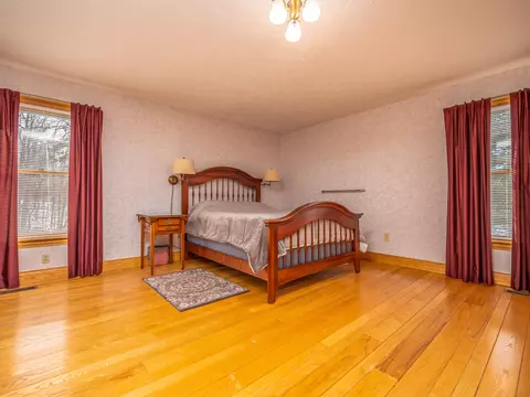 Bedroom - 435 Hunters Ln, Morehead, KY 40351 photo 9 of 11