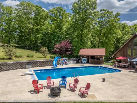 Exterior - 435 Hunters Ln, Morehead, KY 40351 photo 3 of 15