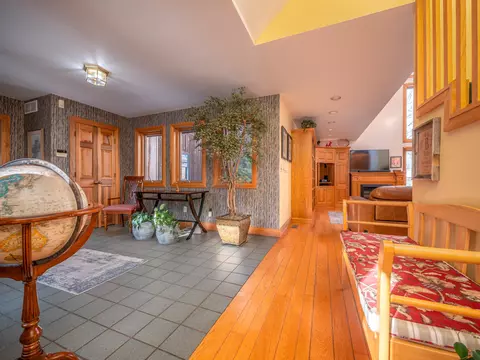 Entry Way - 435 Hunters Ln, Morehead, KY 40351 photo 2 of 4