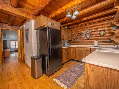 Kitchen - 435 Hunters Ln, Morehead, KY 40351 photo 3 of 4