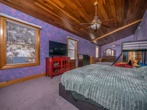 Bedroom - 435 Hunters Ln, Morehead, KY 40351 photo 7 of 11