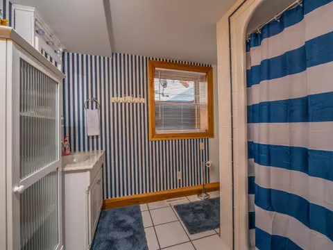 Bath - 435 Hunters Ln, Morehead, KY 40351 photo 5 of 10