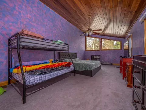 Bedroom - 435 Hunters Ln, Morehead, KY 40351 photo 8 of 11