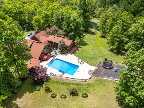 Exterior - 435 Hunters Ln, Morehead, KY 40351 photo 12 of 15
