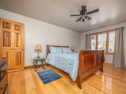 Bedroom - 435 Hunters Ln, Morehead, KY 40351 photo 4 of 11