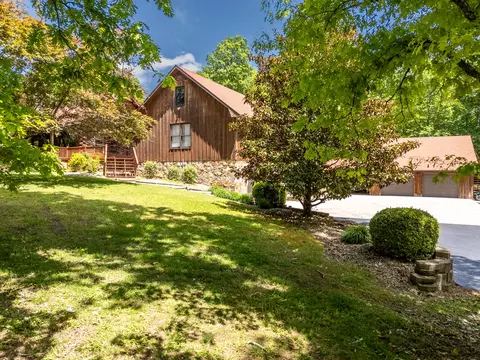 Exterior - 435 Hunters Ln, Morehead, KY 40351 photo 5 of 15