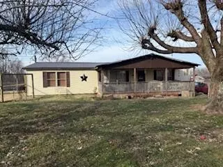 373 New Haven Rd, Lancaster, KY 40444 photo 2