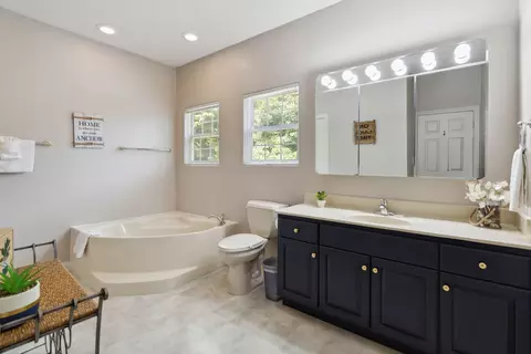 Bath - 31 Sky View Ln, Burnside, KY 42519 photo 1 of 5