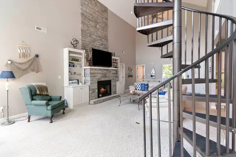 Living - 31 Sky View Ln, Burnside, KY 42519 photo 4 of 8