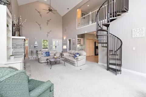 Living - 31 Sky View Ln, Burnside, KY 42519 photo 6 of 8