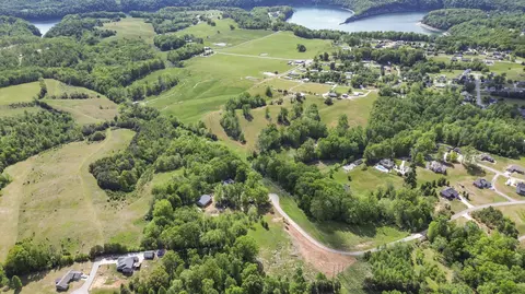 68 Hollow Creek Dr, Somerset, KY 42503
