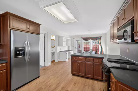 Kitchen - 136 Wetherburn Ct, Danville, KY 40422 photo 4 of 4