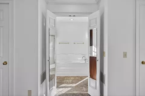 Entry Way - 136 Wetherburn Ct, Danville, KY 40422 photo 1 of 3