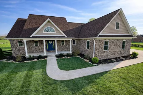 104 Wellington Ln, Frankfort, KY 40601