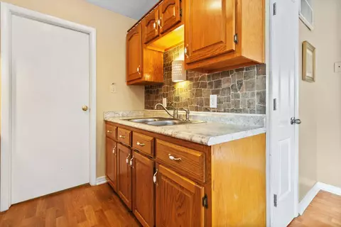 Kitchen - 209 Salter Rd, Berea, KY 40403 photo 2 of 3