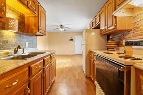Kitchen - 209 Salter Rd, Berea, KY 40403 photo 1 of 3