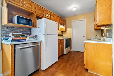 Kitchen - 209 Salter Rd, Berea, KY 40403 photo 3 of 3