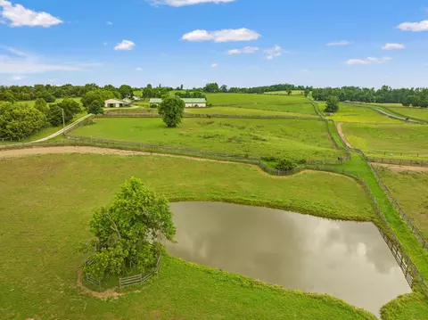 2309 Oregon Rd, Versailles, KY 40383