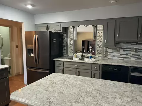 Kitchen - 409 Fairview Rd, Middlesboro, KY 40965 photo 2 of 3