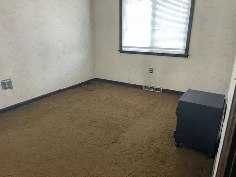 Bedroom - 409 Fairview Rd, Middlesboro, KY 40965 photo 4 of 6