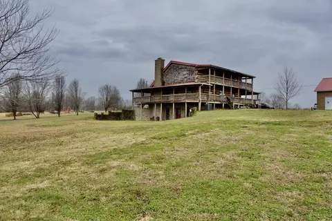 Exterior - 676 Parton Rd, Liberty, KY 42539 photo 5 of 38