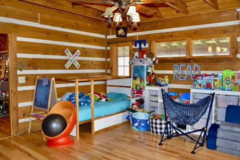 Bedroom - 676 Parton Rd, Liberty, KY 42539 photo 3 of 6