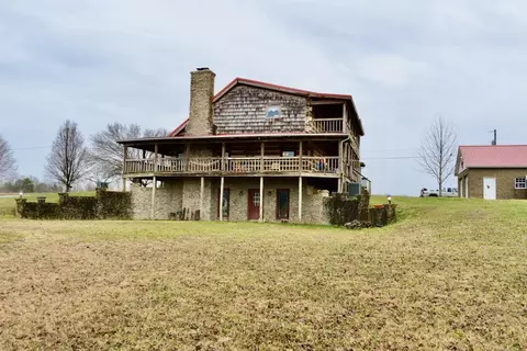 Exterior - 676 Parton Rd, Liberty, KY 42539 photo 2 of 38