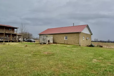 Exterior - 676 Parton Rd, Liberty, KY 42539 photo 9 of 38