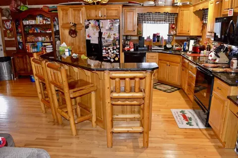 Kitchen - 676 Parton Rd, Liberty, KY 42539 photo 9 of 10