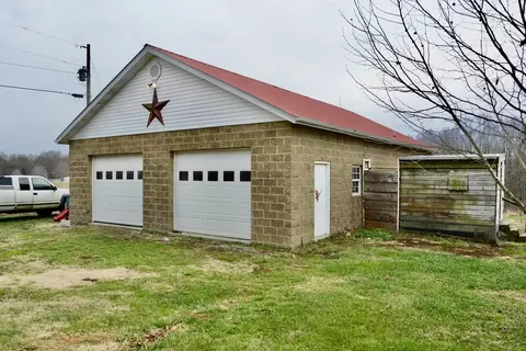 Exterior - 676 Parton Rd, Liberty, KY 42539 photo 12 of 38