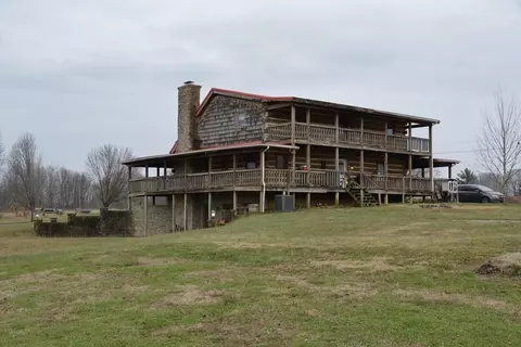 Exterior - 676 Parton Rd, Liberty, KY 42539 photo 7 of 38