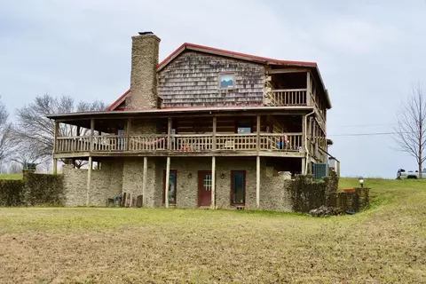Exterior - 676 Parton Rd, Liberty, KY 42539 photo 3 of 38