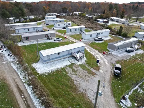 8390106111118127132 Maverick Dr, London, KY 40744