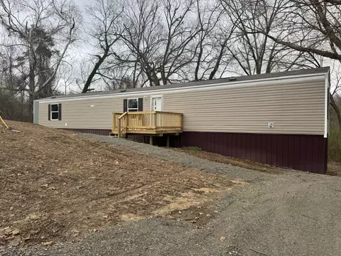 237 Valley Cir Dr, Jamestown, KY 42629